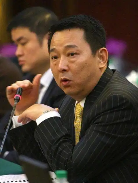 四川"黑老大"刘汉覆灭记:在赌场一夜输光2个亿,一顿饭花80万|汉龙集团