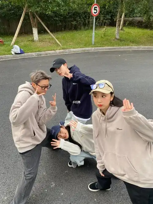 多人合照怎么拍