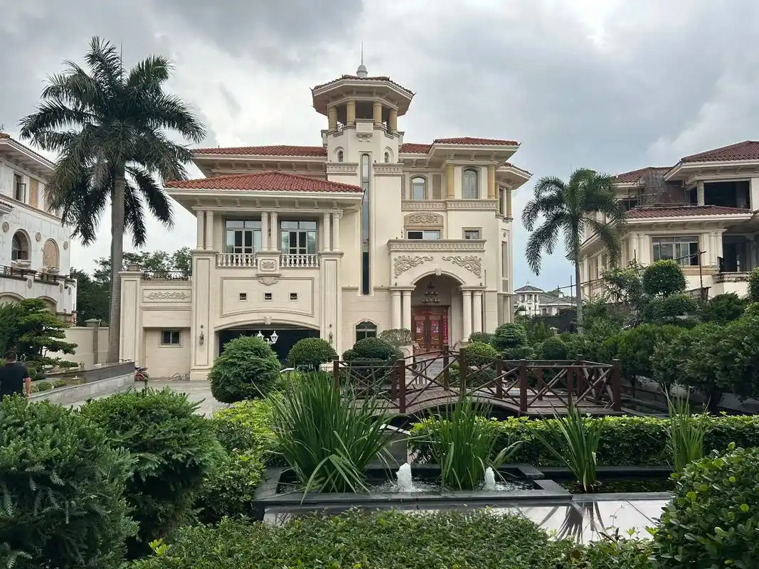 深圳观澜湖高尔夫独栋大宅】 精装别墅 别墅院子占地约2800平米