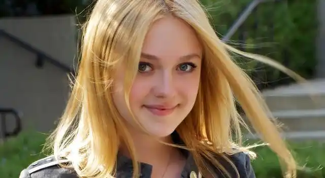 我国的这个民族白色人种女孩高颜值不外嫁男孩世代为国戍边