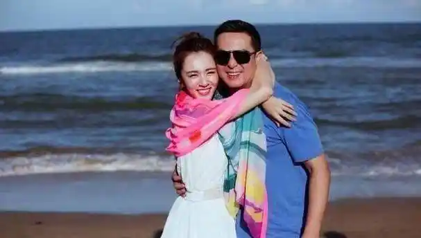 29岁王晓晨张嘉译萝莉大叔恋的火热,网友:赶紧和胡歌在一起!