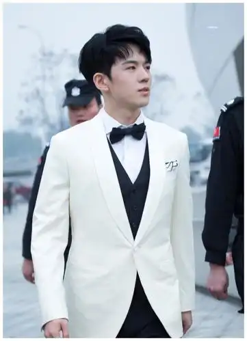 仝卓喊话郑云龙,昔日小伙伴变敌人,高考时期出来博眼球用意太大