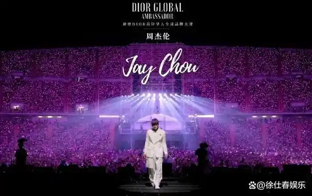 周杰伦日本演唱会,现场人山人海,人气爆棚!