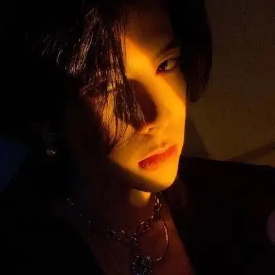 复古ins风男生头像更多头像在3333332499空间相册