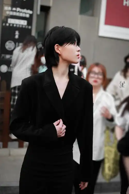 睡前欣赏下陆柯燃的美貌,晚安_高清图集_新浪网