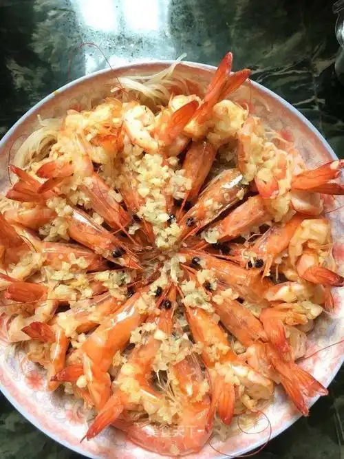 【蒜蓉蒸大虾】的做法