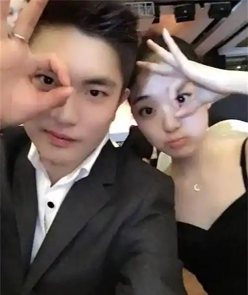 也许是情愫朦胧,抑或是清者自清,自始至终,李子君和樊振东都没有回应