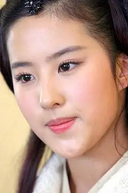 刘亦菲版赵灵儿好绝#2004年,刘亦菲《仙剑奇侠传》片场花絮照,好灵动