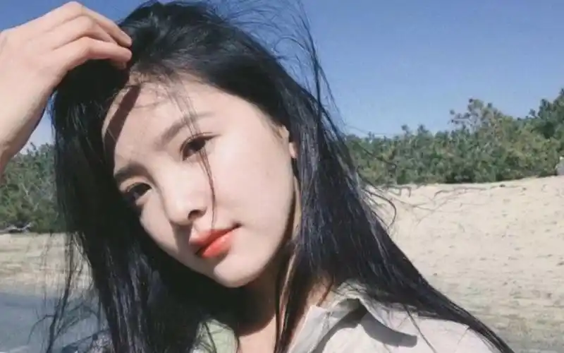 无水印高清ins章若楠小姐姐