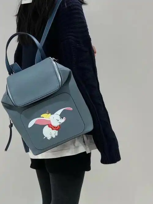 点此购买 罗意威小飞象大号双肩包 云133157