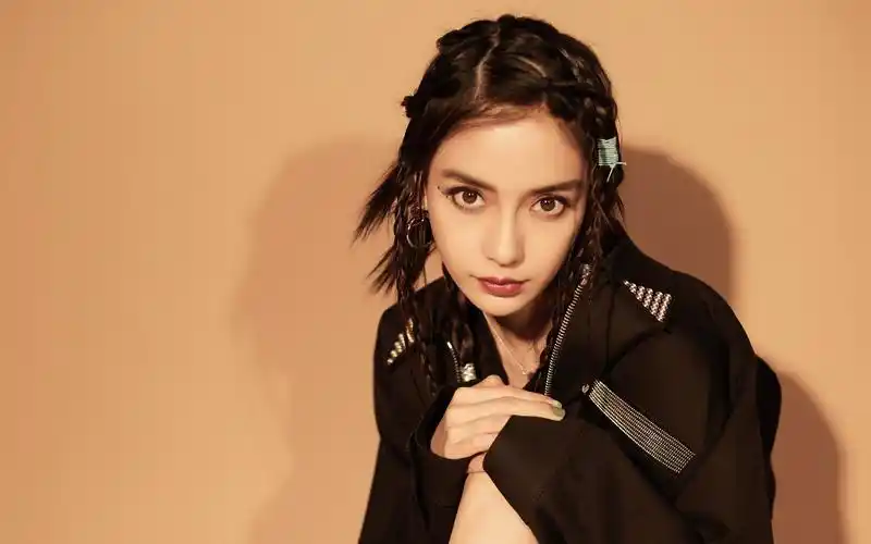 angelababy嘻哈风性感图片桌面壁纸