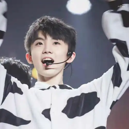 原创马嘉祺牛奶服立牌钥匙扣