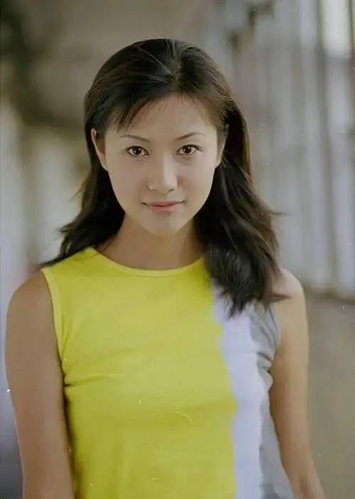 事实证明,"移居美国"的徐静蕾,已经走在人生的另一条路上