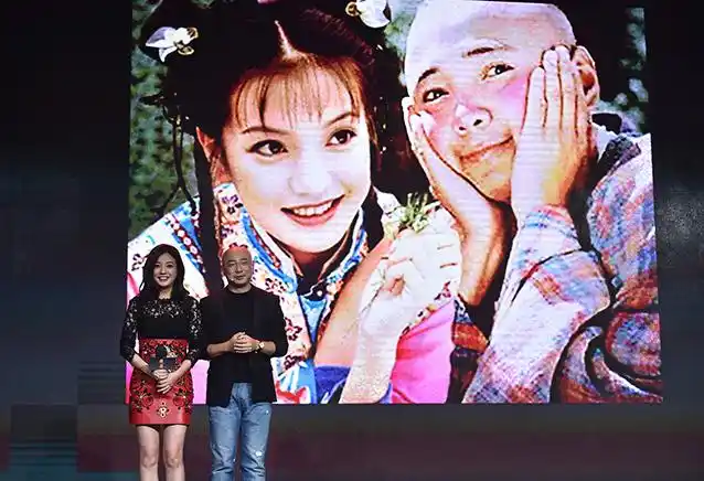 《港囧》发布会,徐峥和赵薇经典形象ps版合照