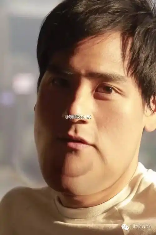 内个,事情其实是酱的 近日,微博一位网友把男神 彭于晏的几张照片ps成