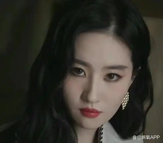 曾经的校园女神赵奕欢现在只能排到其他中庭长的人就这么吃亏吗