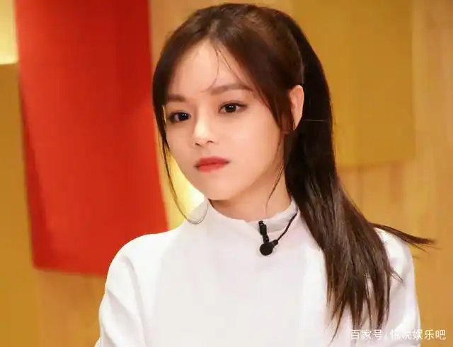 《歌手》黄霄云惜败舞台,网上却欢呼声一片,观众对她何其挑剔