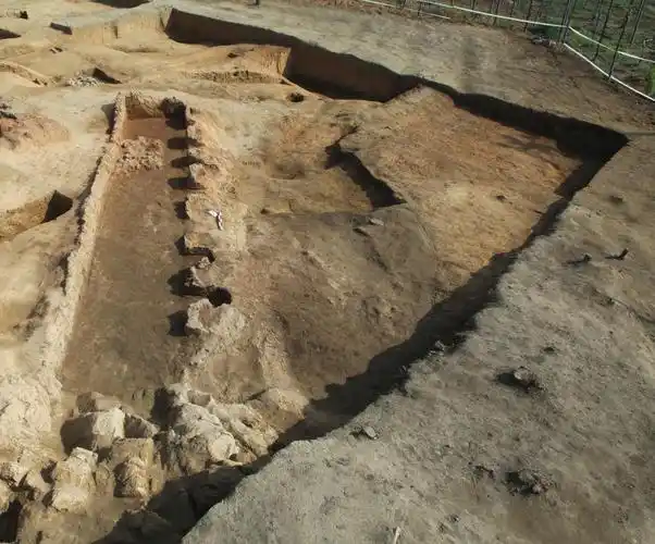 北大考古与百年百大考古发现湖北大冶铜绿山古铜矿遗址