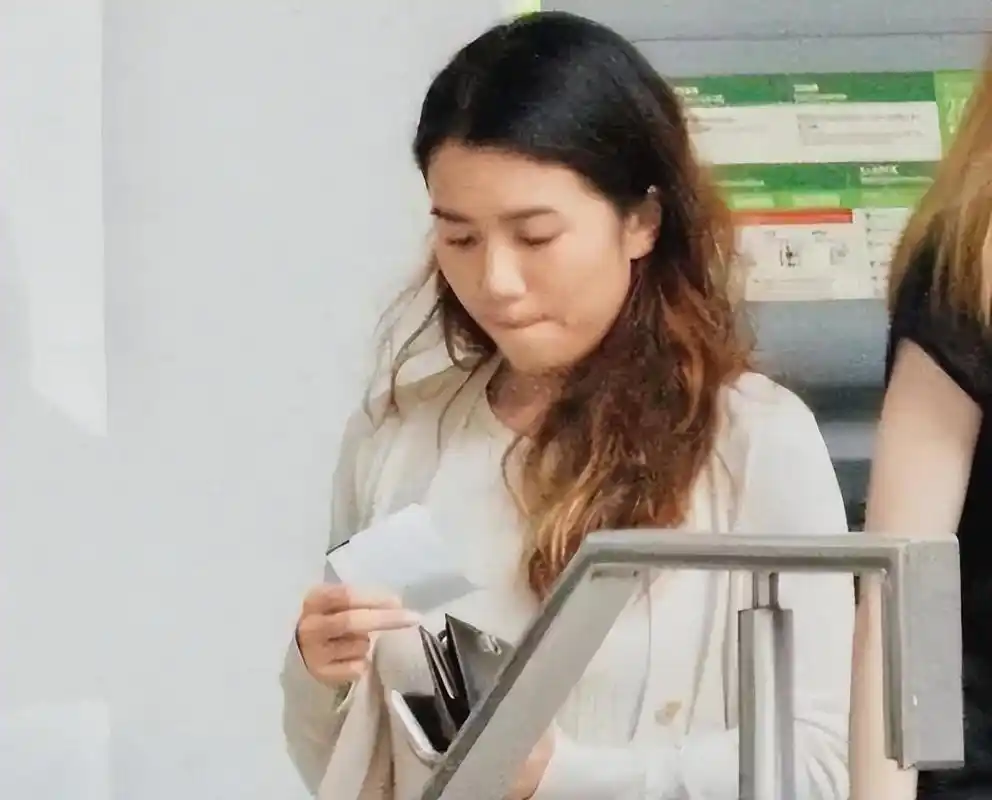 黎明罕见携娇妻露面,助理老婆长相一般但气质高雅,和他有夫妻相