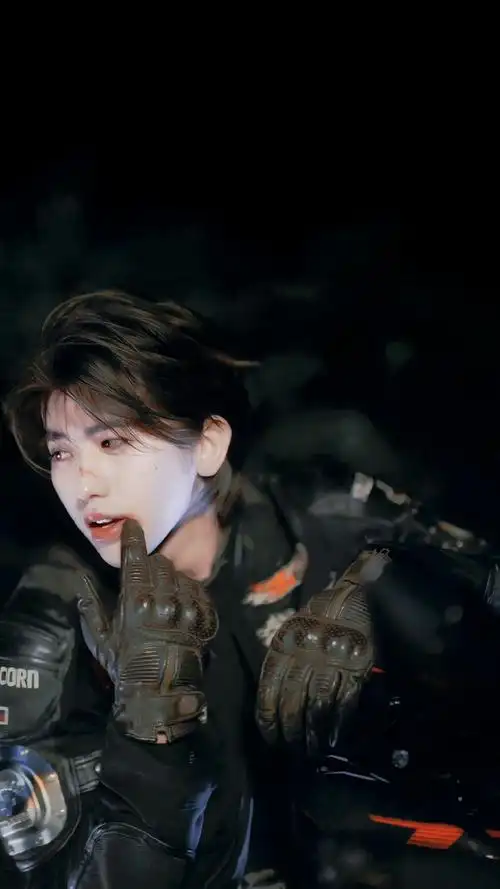 蔡徐坤杂志##蔡徐坤port开季封面