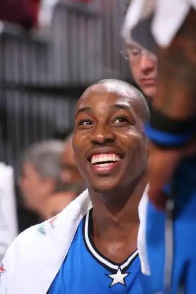 图文魔术10487胜76人场下霍华德笑得合不拢嘴