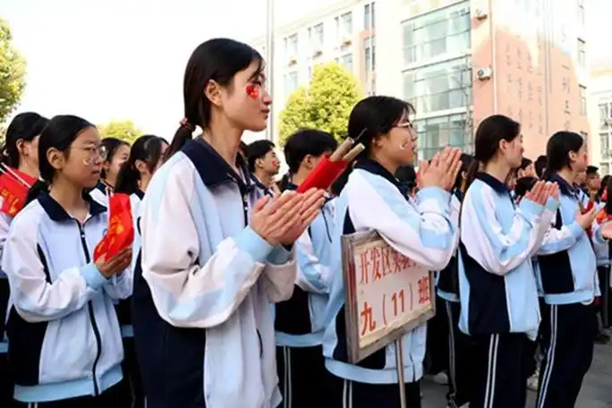 许昌经济技术开发区实验中学举办2024届中考百日誓师