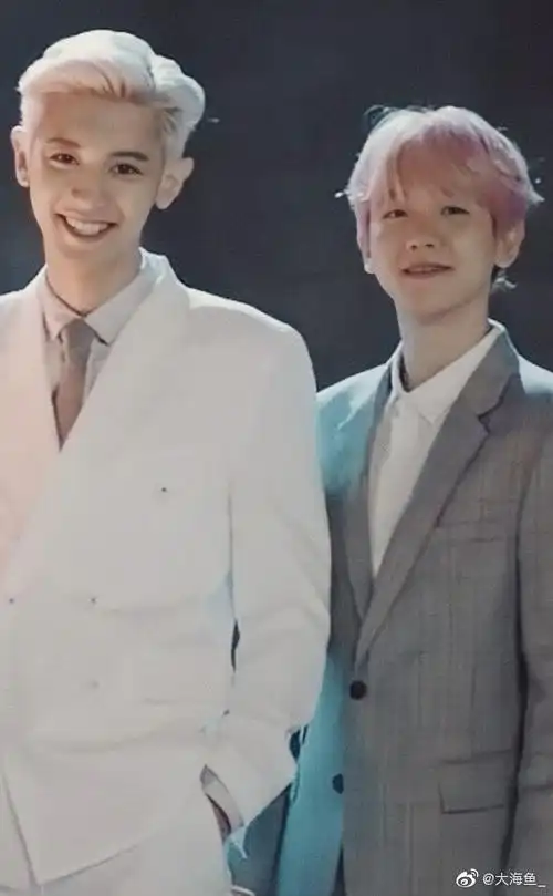 灿白超话自修图crsugary灿白甜蜜站