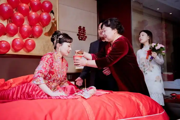 恭祝新郎王建辉 新娘赵方齐新婚幸福——婚礼现场纪实