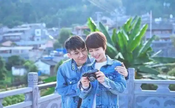 金志文晒照庆结婚五周年,长文表白金兰甜喊"妹子"