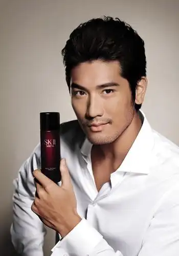 sk-ii men再度邀请国际男星高以翔担任大中华区年度代言人