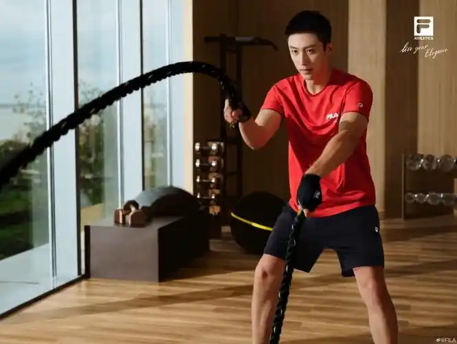 fila时尚运动代言人黄景瑜##fila athletics##fila健身旅修##fila