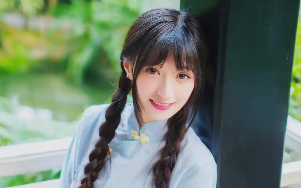 清纯性感美女高清诱惑桌面壁纸