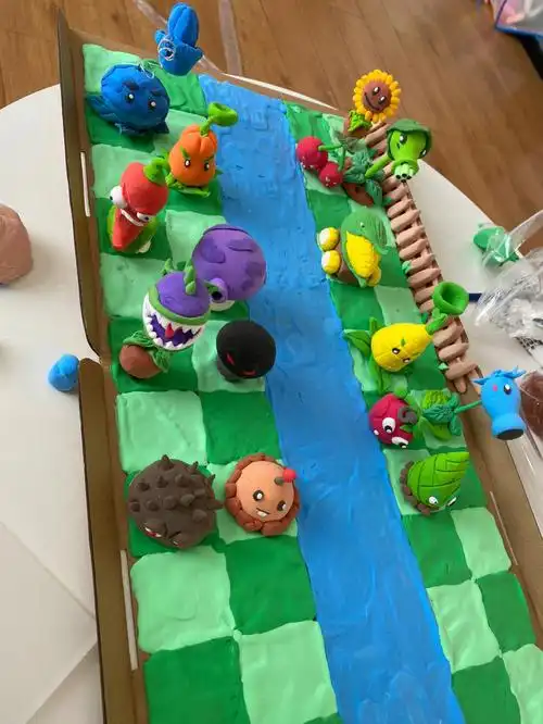 超轻粘土制作植物大战僵尸二中的防风草