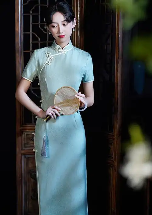 改良旗袍2022年新款年轻茶服素雅简单大方少女旗袍