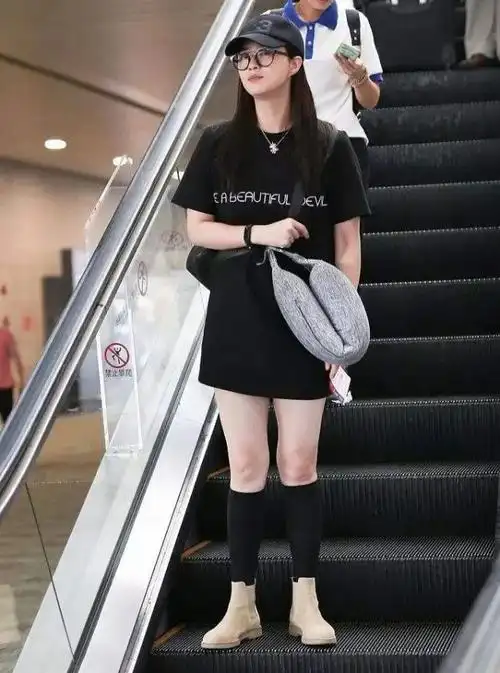 9位走路姿势雷人的明星,景甜像鸭子,杨幂内八,罗云熙妖娆