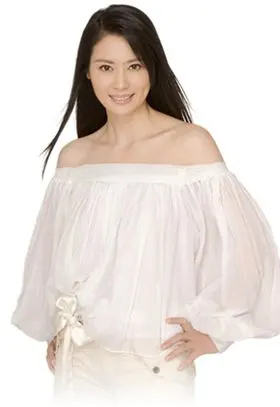 邓英发布会现场照片