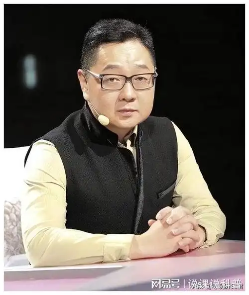 参考资料:搜狐娱乐:张绍刚撒贝宁"互掐" 韩红劝架反"中枪"