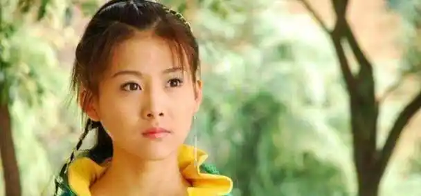 22岁美貌惊艳,35岁不温不火,只因自己不够努力_贾青_穆婷婷_造型