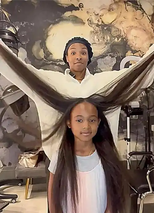 詹姆斯女儿坤坤化唱跳rap打篮球这么可爱的萌娃笑死了