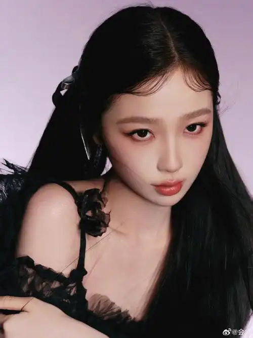 虞书欣黑天鹅暗夜精灵##虞书欣黑玫瑰双马尾造型