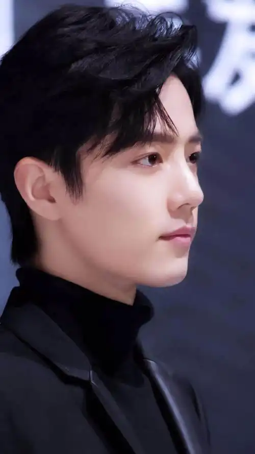 肖战霸气回归:荣获公益大使,新剧破2亿,不愧是顶流少年!