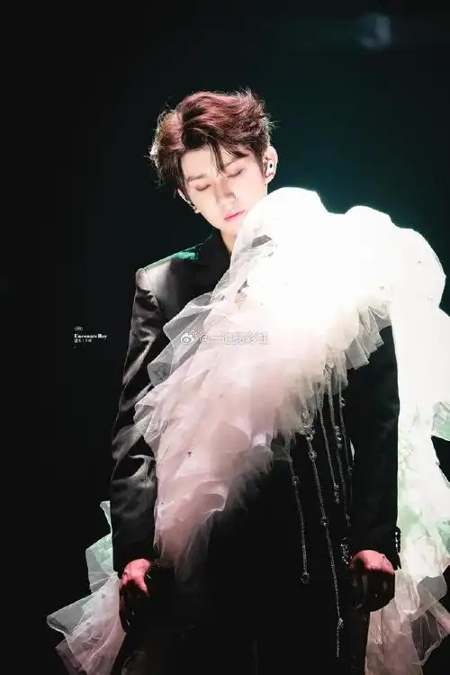 一些喜欢的王源神图#情侣头像##女生头像##电脑壁纸##可爱头像##手机