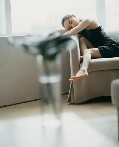 只有33码!王子文应该是娱乐圈最小jiojio了吧?_腾讯新闻