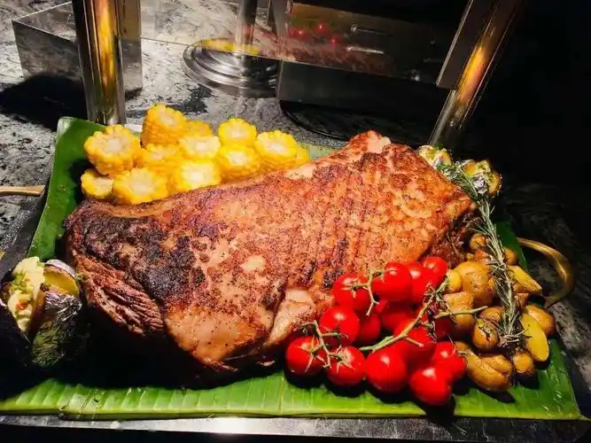 足不出沪,一站式尝遍各地美食;更有2大1小超值亲子自助!