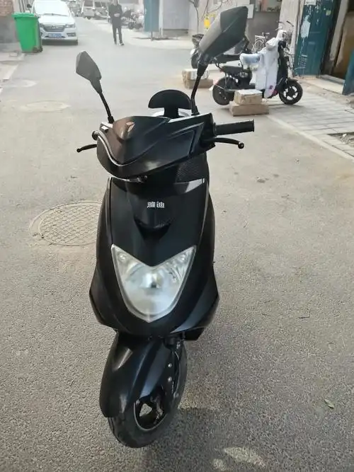 个人雅迪大品牌踏板电动车赔钱卖!60.个人雅迪大品牌踏板 - 抖音