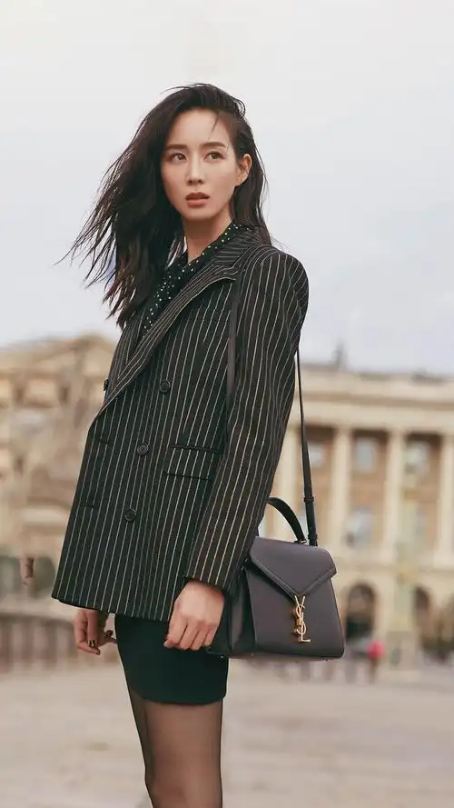 你喜欢的服饰搭配与你的爱豆女明星上线了