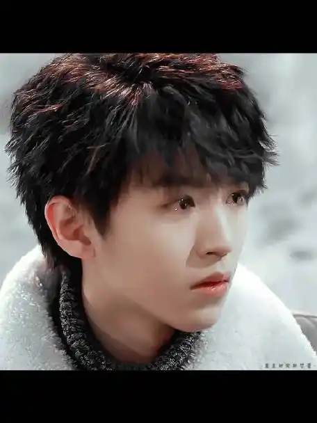 tfboys眼部特写#王俊凯这一滴泪谁看了不爱啊这眼睛是多么漂亮啊烫