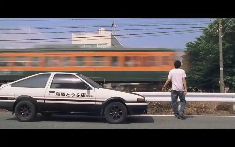 周杰伦《一路向北》 你说你好累,已无法再爱上谁