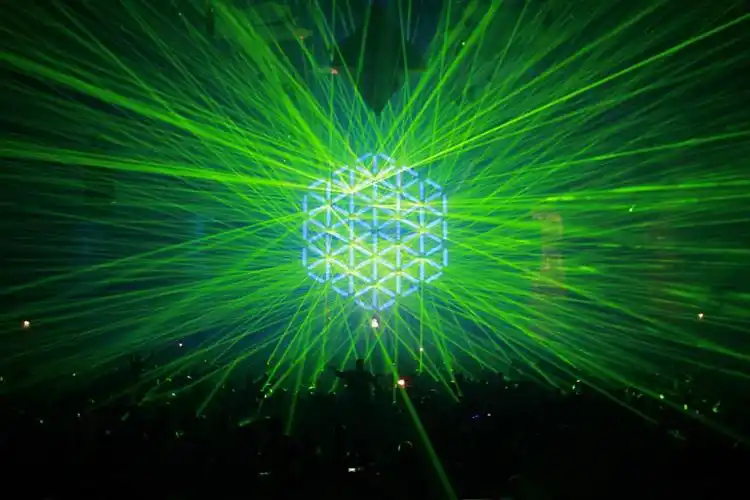 就在明晚荧光炫酷江北凌渡亮瞎你的眼恒信上海大众