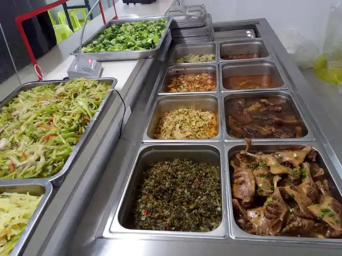 看看我们的"星级工地食堂"----中铁四局建筑公司凯里未来城项目部关爱